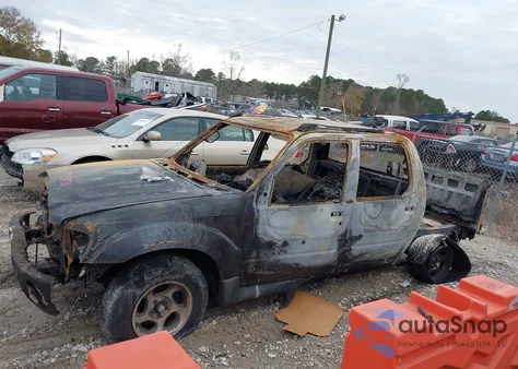 2004 Ford Explorer Sport Trac Adrenalin/Xls/Xlt z USA, uszkodzony, nr VIN 1FMZU67KX4UC14039